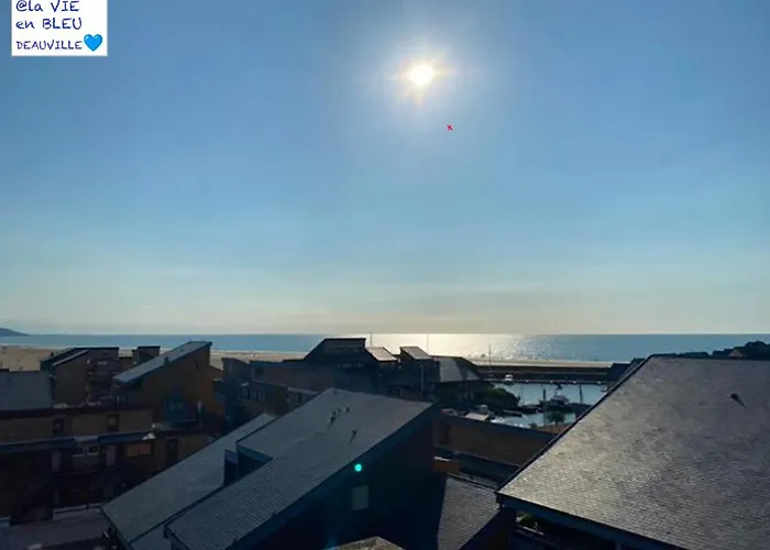 Mezzanine La Vie En Bleu- Vue Апартаменты *